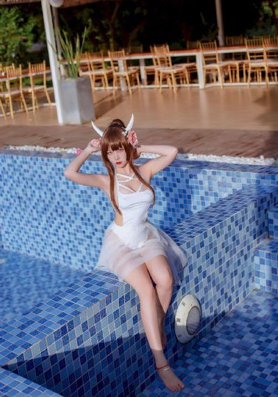 国产美女直冒白浆_4K超清在线观看