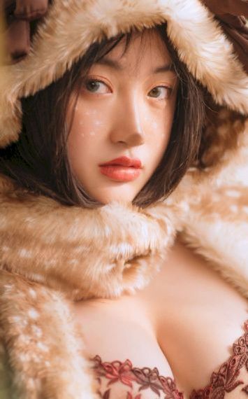 欧美高冷气质女生头像_720高清免费观看