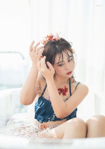 日本视频成人金典_720超清在线观看