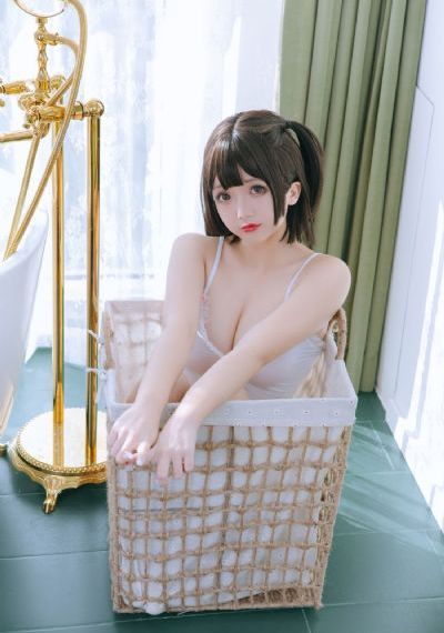 欧美明星短卷发发型_BD英语超清在线观看