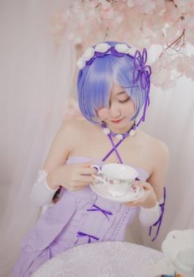 欧美女头像高冷背影_DVD全集免费播放